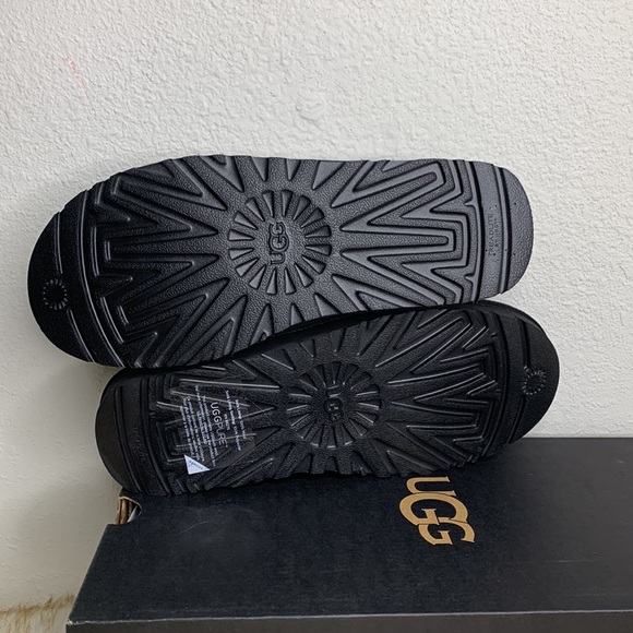 UGG Australia DEX Slippers Black 1103901  Suede Slippers Loafer - Picture 7 of 14